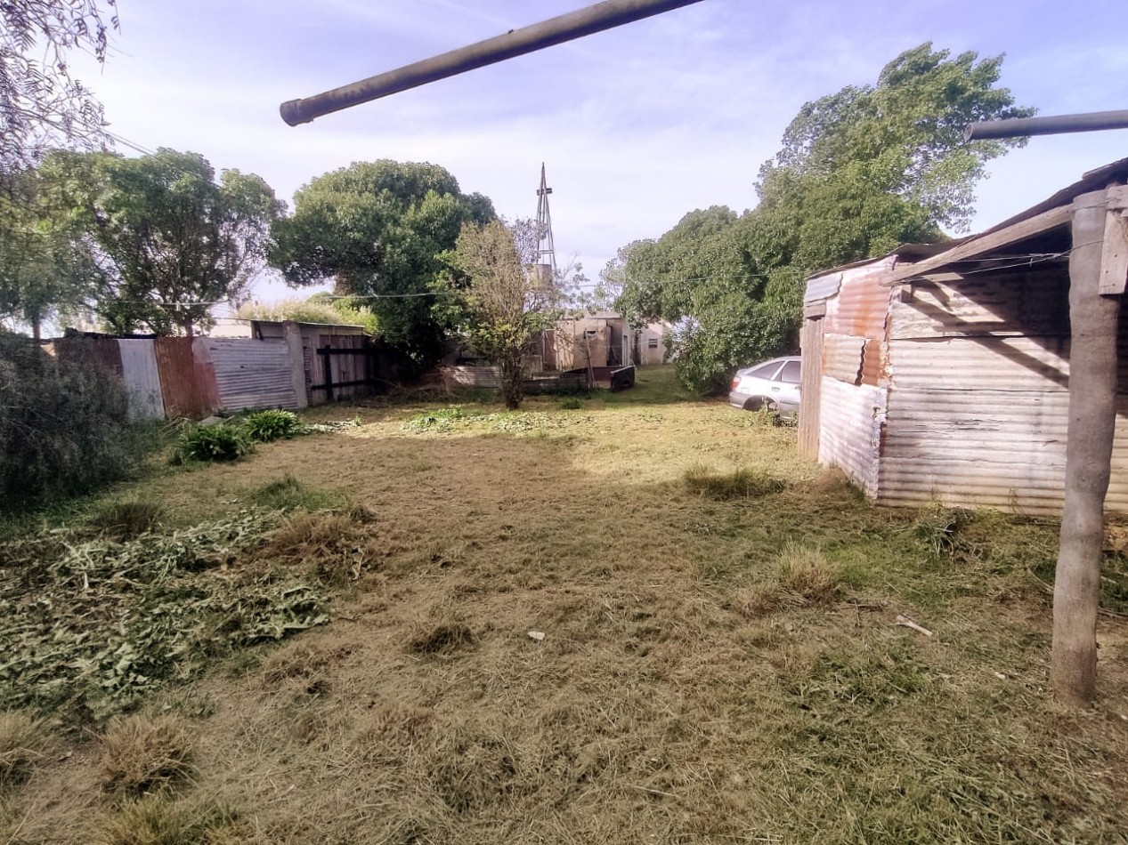 CASA CON TERRENO GRANDE