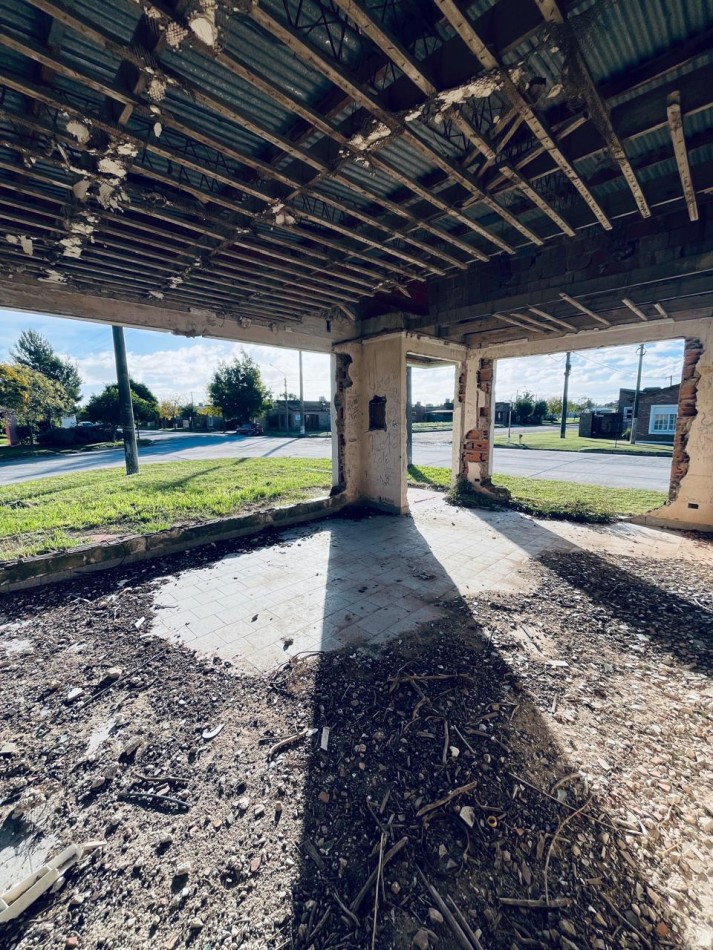 HERMOSA ESQUINA EN ORIENTE (EX-AGROSERVICE ESSO)