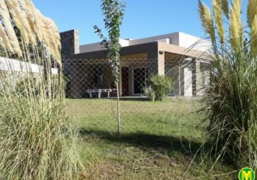 CASA EN VENTA EN BARRIO CERRADO LAS LOMAS, MONTE HERMOSO